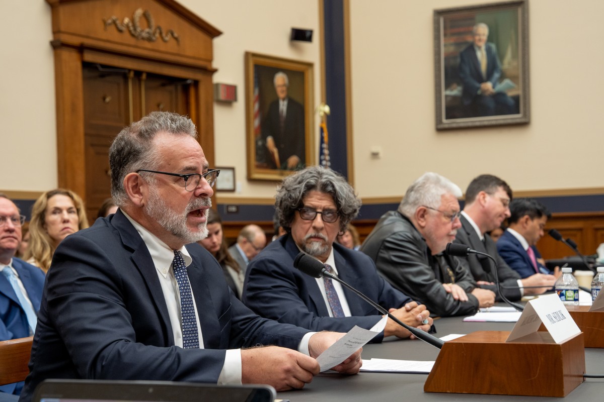 Former APA President Jeff Sedlik testifies at the House Judiciary Subcommittee to examine the intersection of generative AI technology and copyright law.